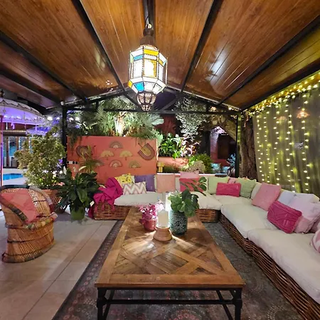 El Jardin De Gala Tatil Evi